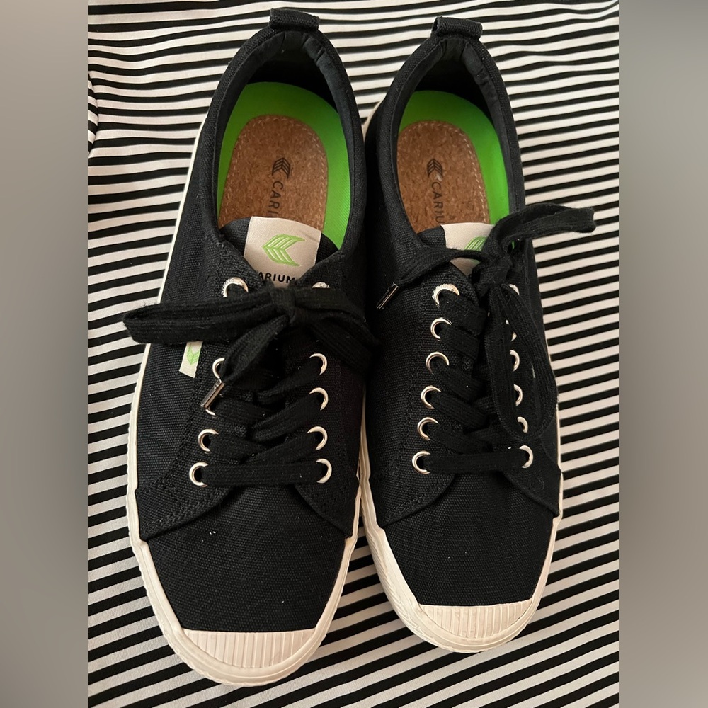 Cariuma Black and White Canvas Sneakers